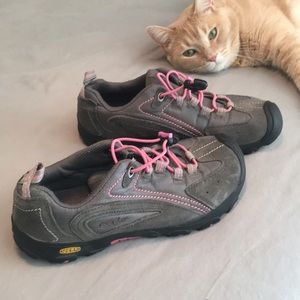 Keen Girls Hiking Shoes Size 5